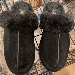 Ugh slippers size 9